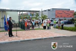 Otvoritev obnovljene poti, pločnika in parkirišč v Stročji vasi 3